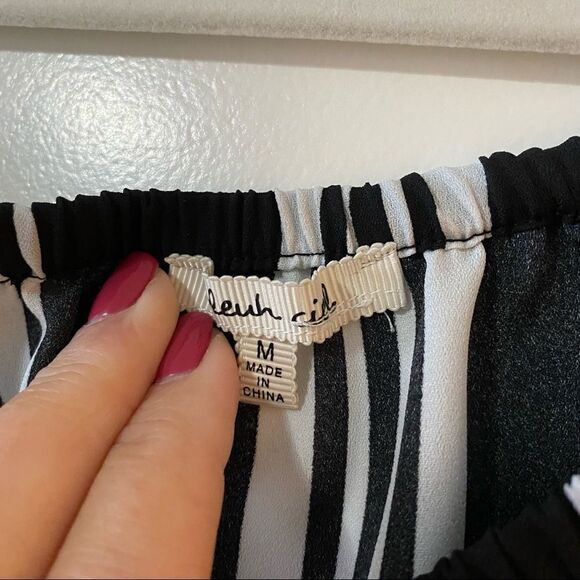 Bleuh Ciel black and white striped blouse. Wear off or on shoulders - Picture 2 of 7